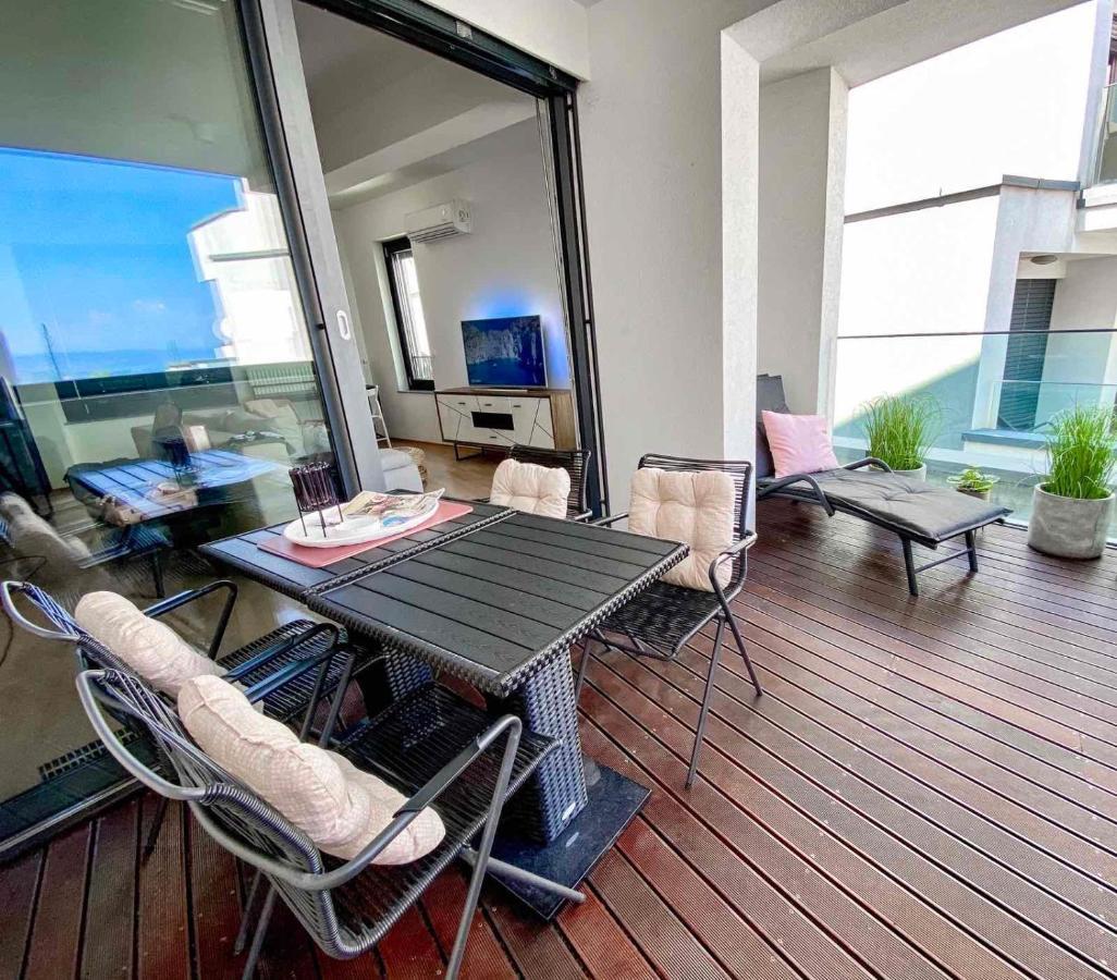 Seaview 2 Apartment